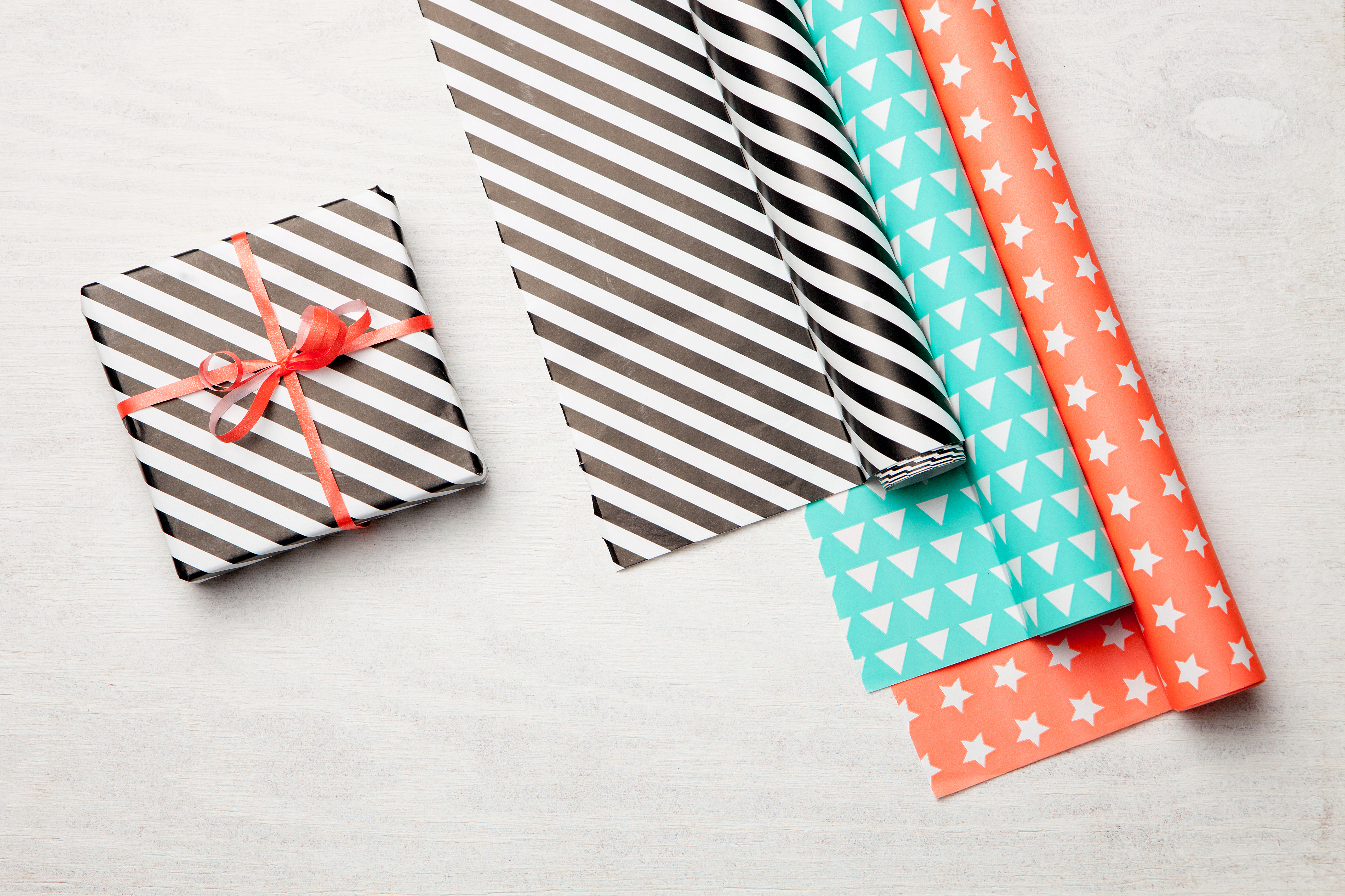 Как сделать упаковочную бумагу. Стильная упаковочная бумага. Gift Wrapping paper. Идеи для дизайна упаковочной бумаги. Велосипедная упаковочная\ бумага.